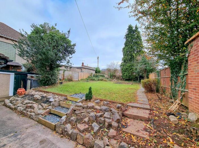 2 Bedroom Flat To Rent In West Town Road, Backwell, Bristol BS48