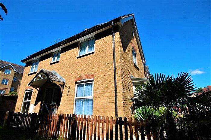 3 Bedroom End Of Terrace House To Rent In Royal Oak Chase, Laindon, Basildon, SS15