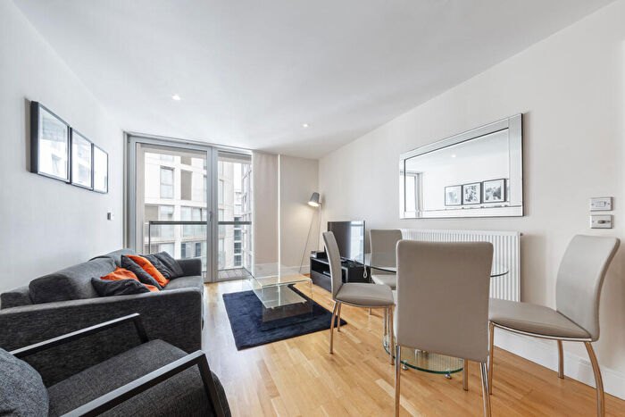 1 Bedroom Apartment To Rent In Millharbour, London, E14