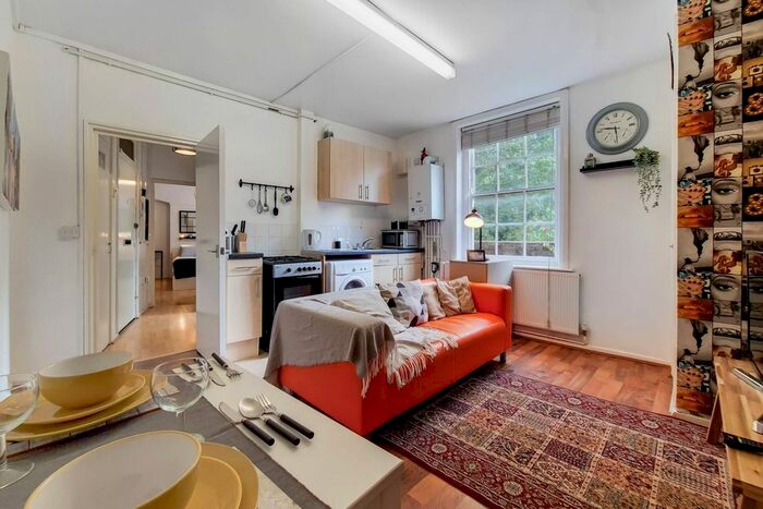 1 Bedroom Flat To Rent In Arnold Circus, Shoreditch, London, E2