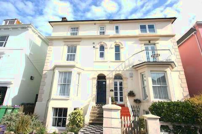 2 Bedroom Flat To Rent In Stade Street, Hythe, CT21