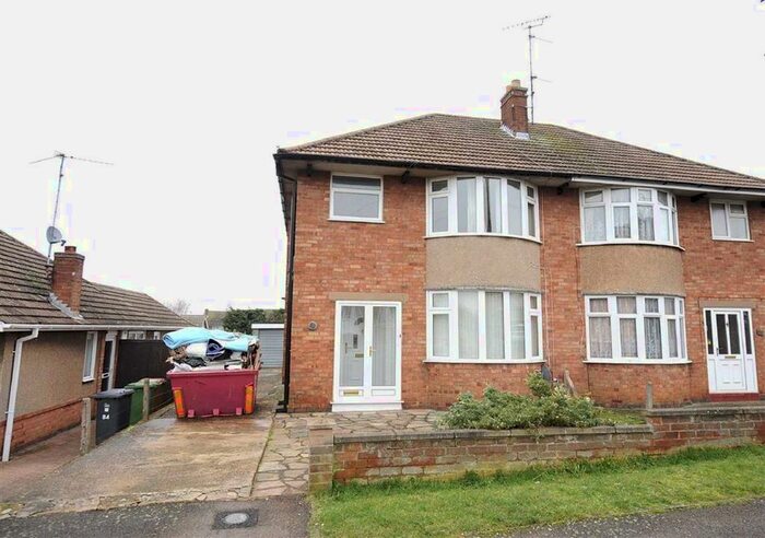 3 Bedroom Semi-Detached House To Rent In Ridgeway, Wellingborough, NN8