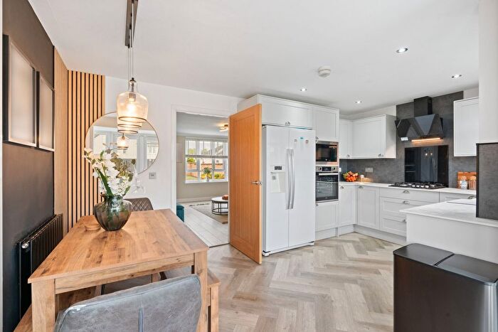4 Bedroom Detached House For Sale In Lang Drive, Inchcross, Bathgate, EH48