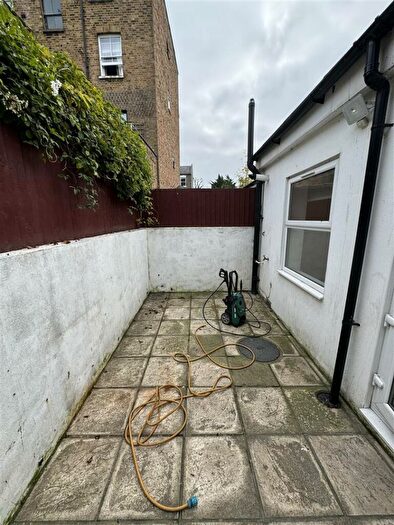 1 Bedroom Flat To Rent In Stroud Green Road, Finsbury Park, N4