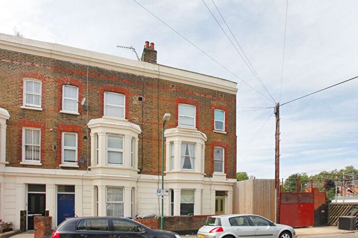 2 Bedroom Flat To Rent In Claremont Road, Queen's Park, London, W9