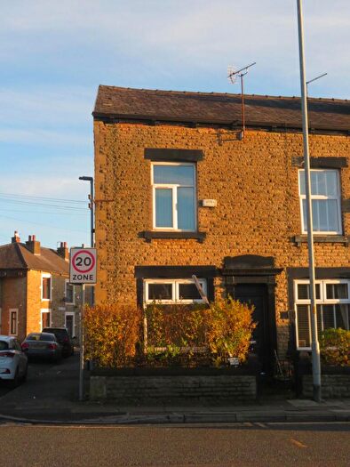 3 Bedroom End Of Terrace House To Rent In Halifax Road, Rochdale, OL16