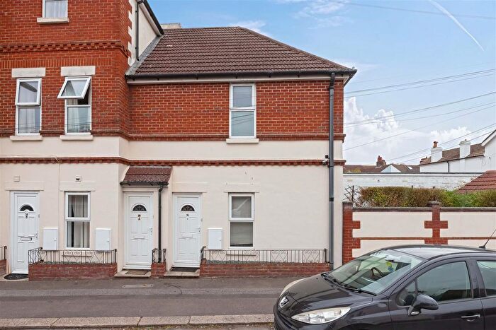 2 Bedroom Property For Sale In Eton Road, Worthing, BN11
