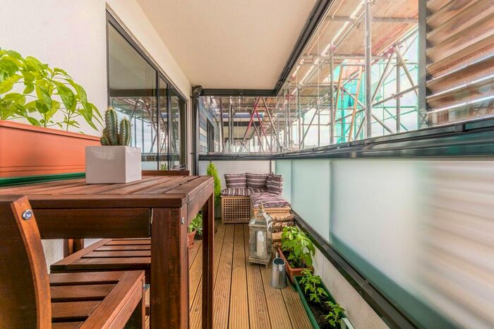 1 Bedroom Flat To Rent In Albert Road, Queen's Park, London, NW6