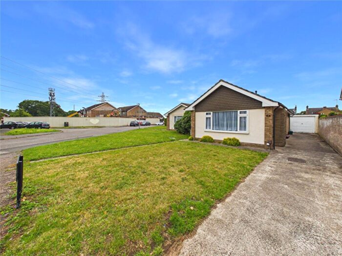 2 Bedroom Bungalow For Sale In Holm Oak, Colchester, Essex, CO2