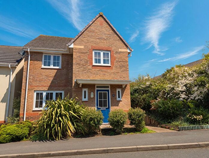 4 Bedroom Detached House For Sale In Bryn Uchaf, Llanelli, SA14