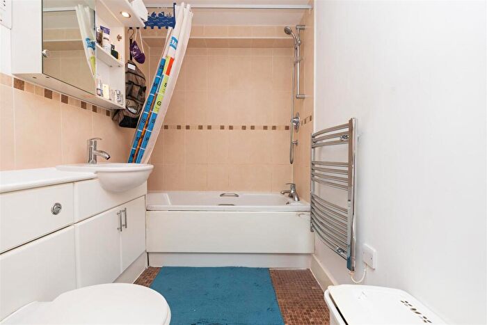 1 Bedroom Flat For Sale In Centro, Charles Street, BS1