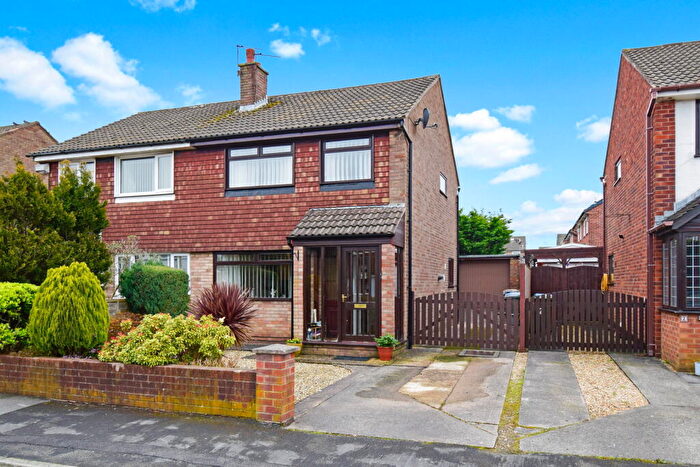 3 Bedroom Semi Detached House For Sale In Kirkby Avenue, Leyland, PR25