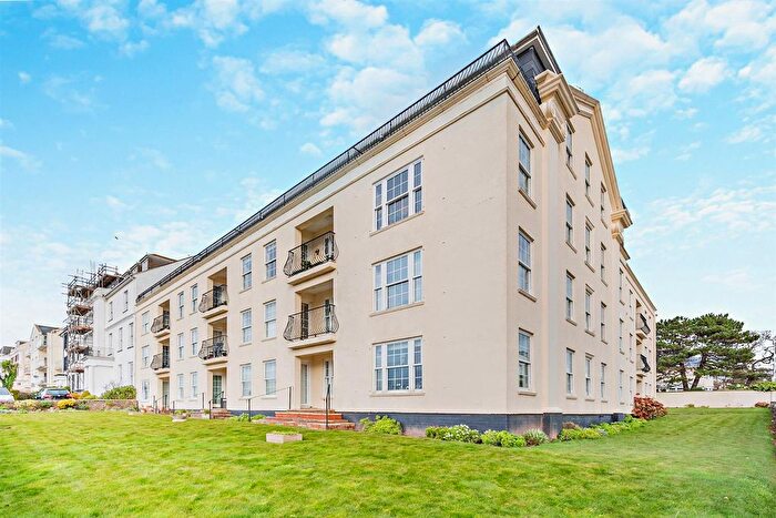 3 Bedroom Flat For Sale In Louisa Place, Exmouth, EX8