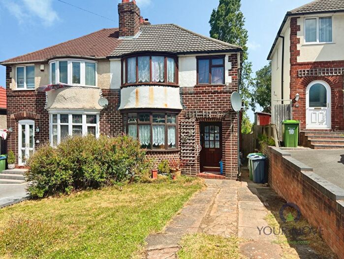 3 Bedroom Semi Detached House For Sale In Regent Drive, Tividale, Oldbury, West Midlands, B69