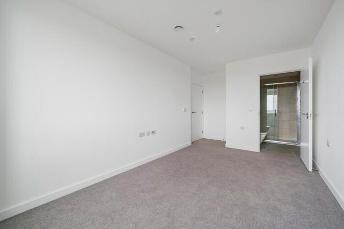 2 Bedroom Apartment To Rent In St Pauls Road Barking, IG11