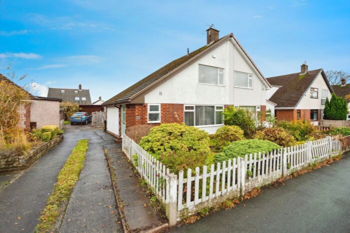 3 Bedroom Semi-Detached House For Sale In France Street, Westhoughton, Bolton, Greater Manchester, BL5