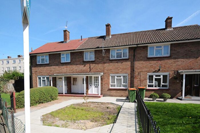 3 Bedroom House To Rent In Fords Park Road, Canning Town, London, E16