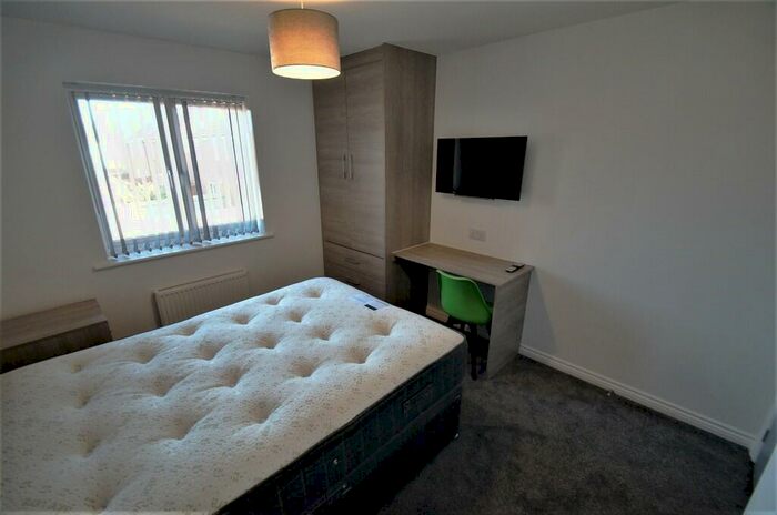 6 Bedroom Detached House To Rent In Cheshire Close, Coventry, CV3
