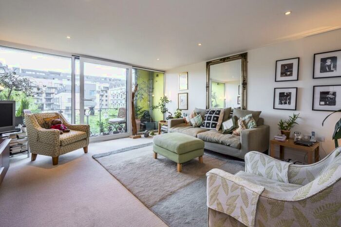 2 Bedroom Apartment To Rent In Graham Street London, N1