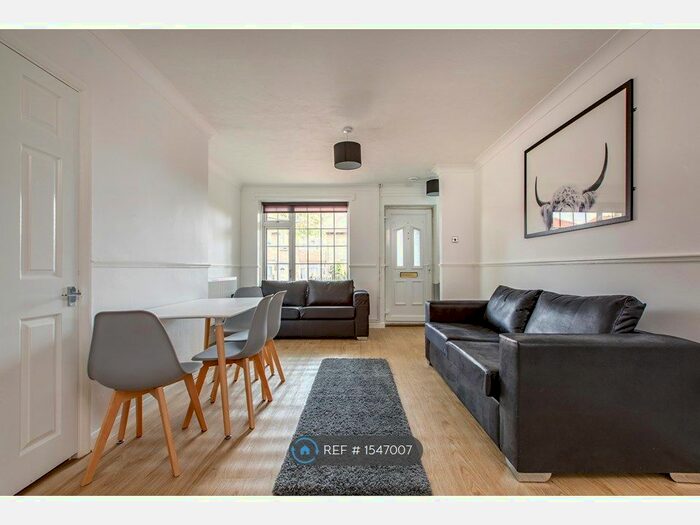 6 Bedroom Semi-Detached House To Rent In Cadge Road, Norwich, NR5