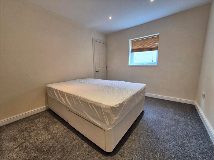 1 Bedroom Apartment To Rent In Victoria Road, Old Town, Swindon, Wiltshire, SN1