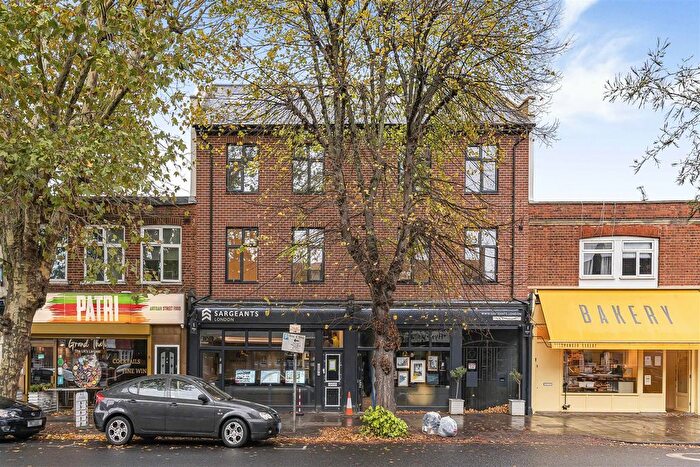 1 Bedroom Flat To Rent In Northfield Avenue, Ealing, W13