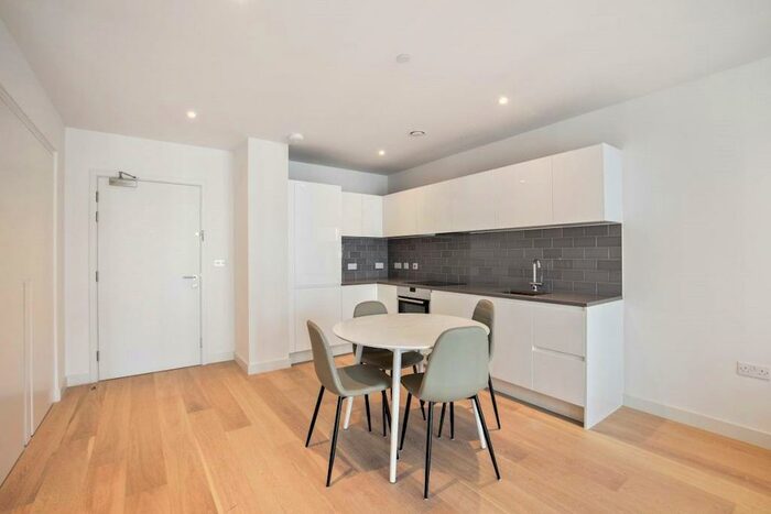 1 Bedroom Apartment To Rent In Shipwright Street, London, E16