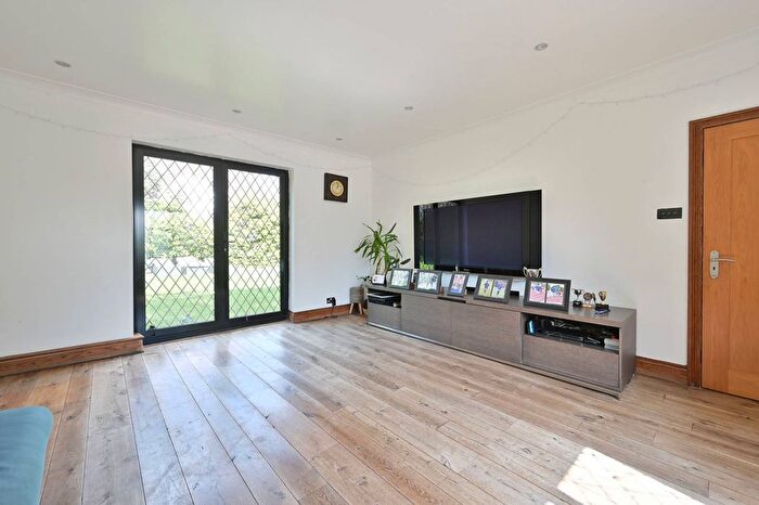 4 Bedroom Detached House To Rent In Elstree Road, Bushey Heath, Elstree, Bushey Heath, WD23