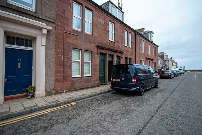 1 Bedroom Flat To Rent In High Street, Arbroath, Angus, DD11