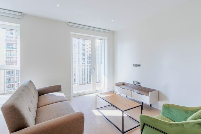 2 Bedroom Flat To Rent In White City Living, Parkside Apartments, Cascade Way, White City, W12