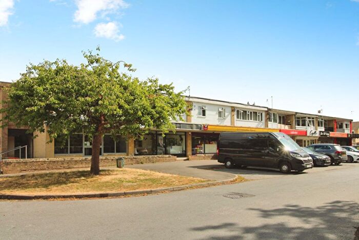 2 Bedroom Flat For Sale In Thames Avenue, Haydon Wick, SN25