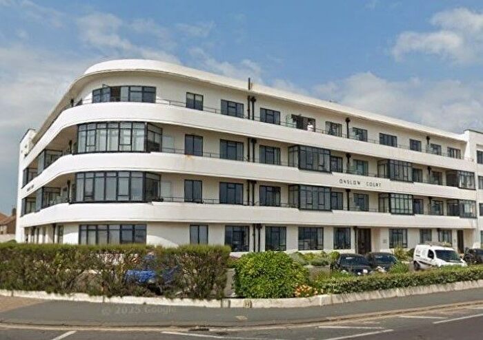 2 Bedroom Flat For Sale In Flat Onslow Court, Brighton Road, Worthing, BN11