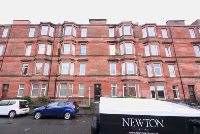 2 Bedroom Flat To Rent In Flat / Dundrennan Road, G42