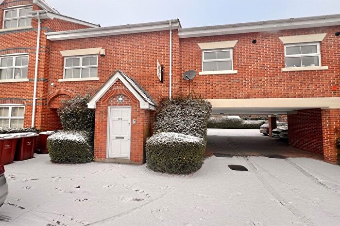 2 Bedroom Flat To Rent In Crossway, Didsbury, Manchester, M20