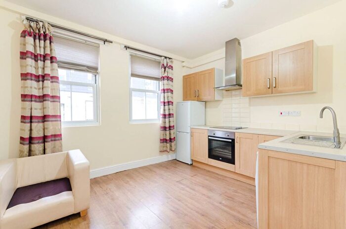 1 Bedroom Flat To Rent In Lower Road, Sutton, SM1