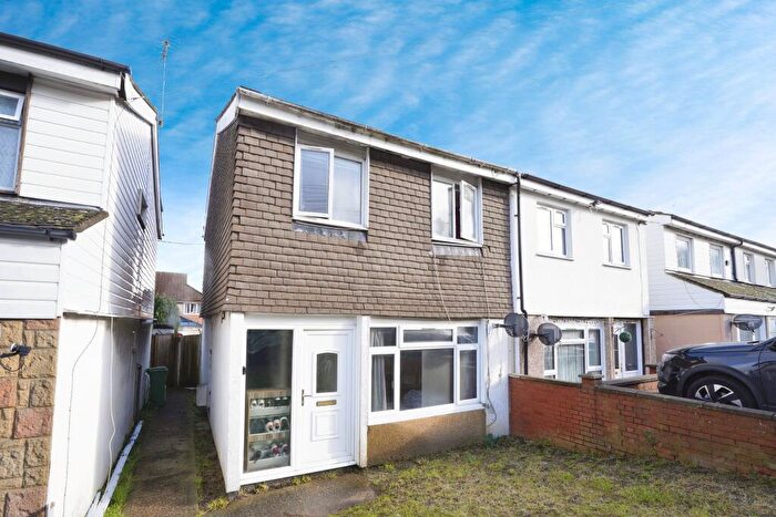 3 Bedroom Semi Detached House For Sale In Hockwell Ring, Luton, LU4