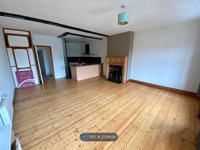 1 Bedroom Flat To Rent In Holdenhurst Road, Bournemouth, BH8