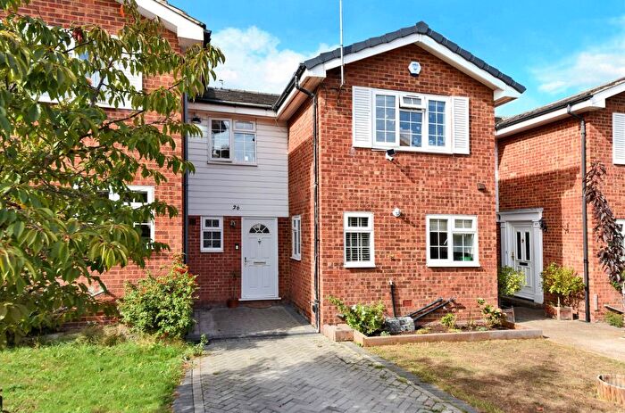 4 Bedroom Terraced House For Sale In Penshurst Way, Sutton, SM2