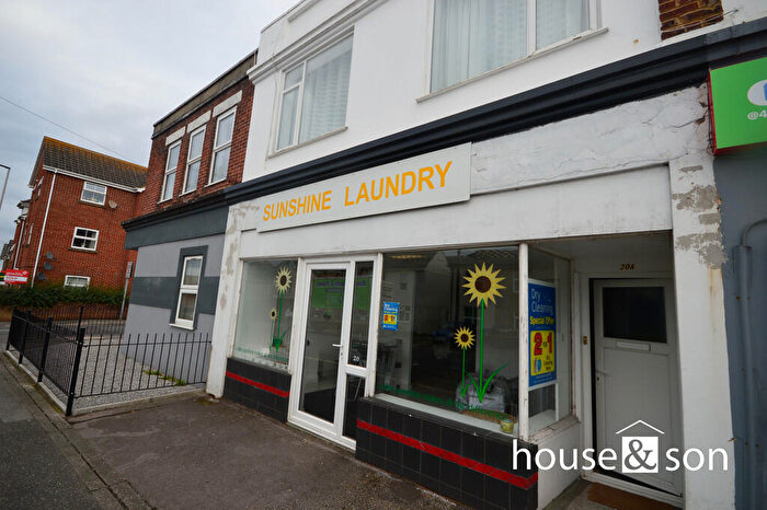 2 Bedroom Apartment To Rent In Sea View Road, Parkstone, BH12