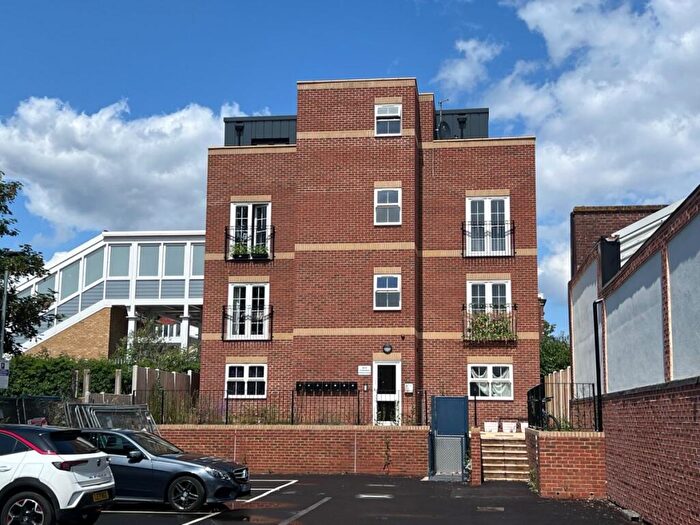 1 Bedroom Flat To Rent In Gordon Road, CT1