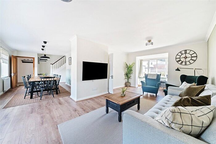 4 Bedroom House To Rent In Southgate Villas, St. James Lane, Winchester, SO23
