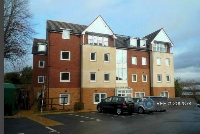 2 Bedroom Flat To Rent In Bastins Close, Park Gate, SO31