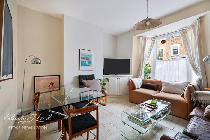 3 Bedroom Terraced House For Sale In Defoe Road, London, N16