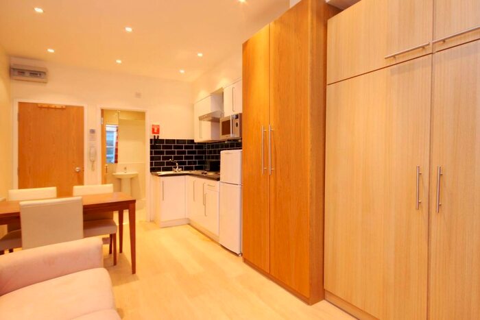 Studio To Rent In Arundel Gardens, Notting Hill, London, W11