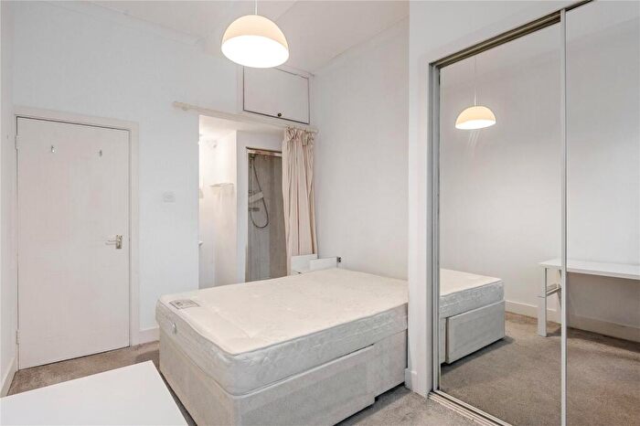 2 Bedroom Apartment To Rent In St. John Street, London, EC1V