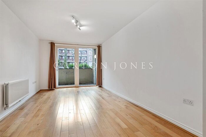 1 Bedroom Flat For Sale In Viridian Apartments, Battersea Park Road, London, SW8