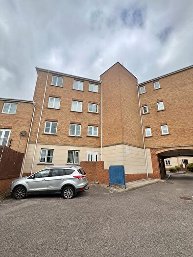 2 Bedroom Flat For Sale In Ulverston, Purfleet-On-Thames, RM19