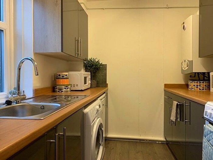 2 Bedroom Flat To Rent In Kings Crescent, Aberdeen, AB24