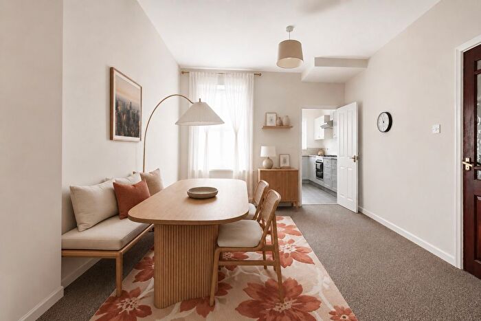 4 Bedroom Terraced House To Rent In Hartington Road, London, E17