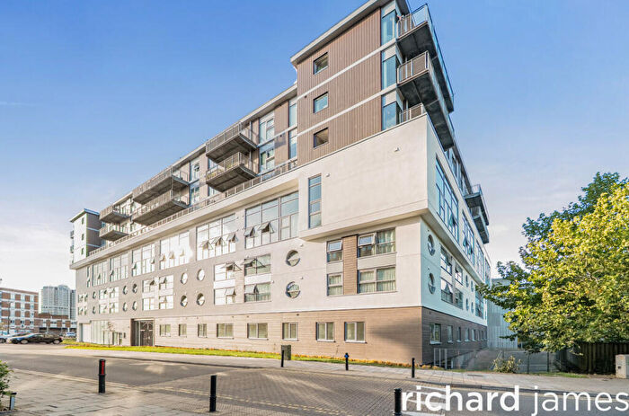 2 Bedroom Flat For Sale In Beckhampton Street, Swindon, SN1